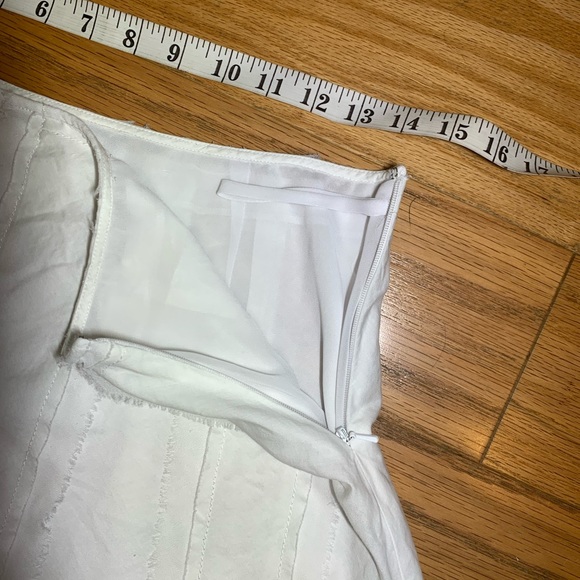 Armani Exchange white mini skirt. - Picture 10 of 11